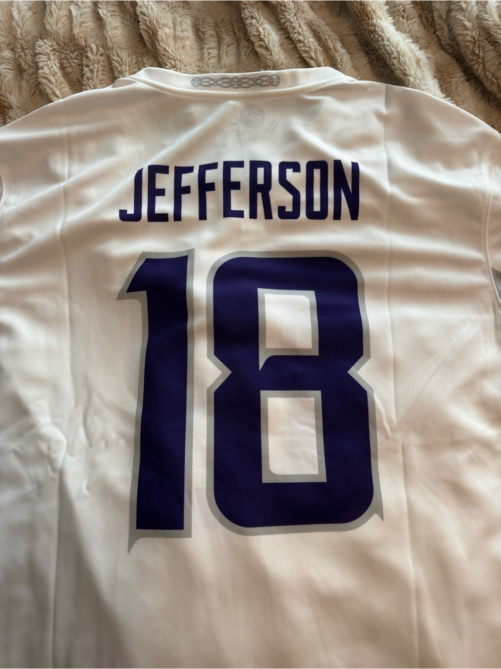 Nike White Minnesota Vikings #18 Justin Jefferson Jersey - NWT - Picture 4 of 4